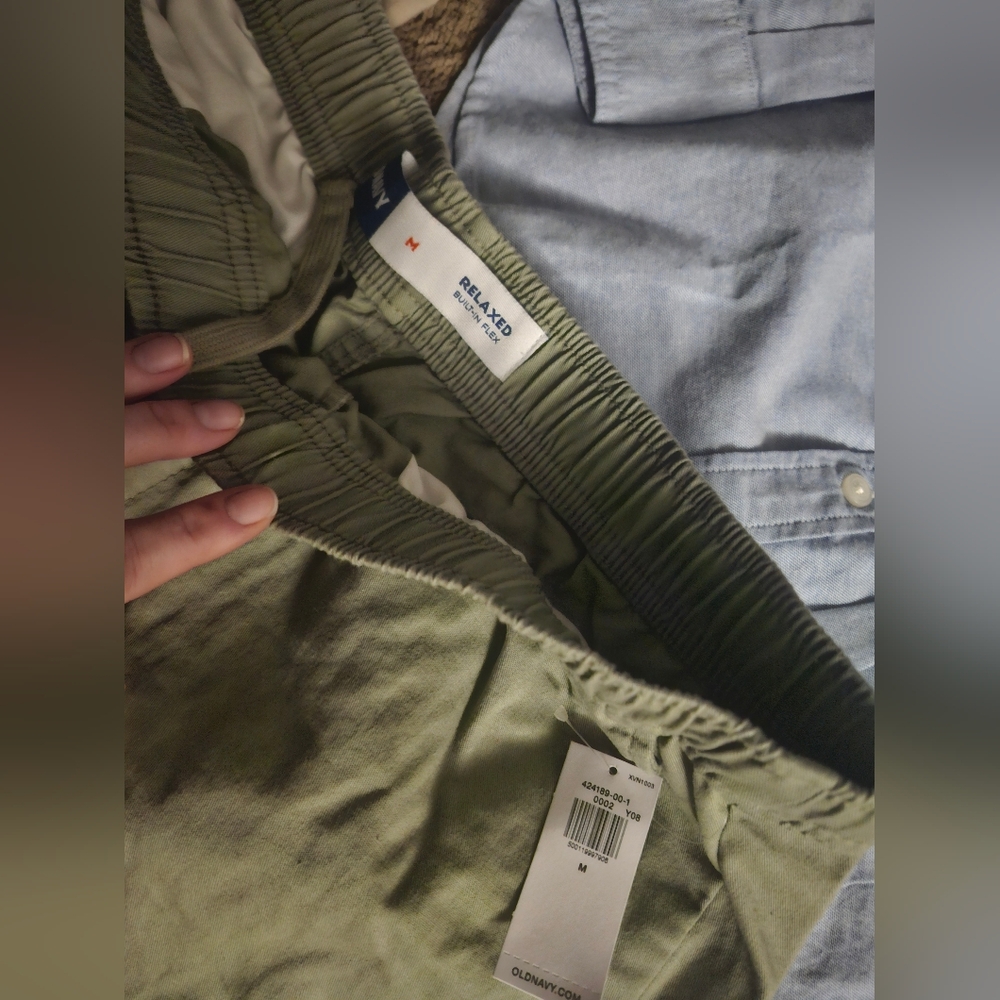Old Navy Men's Clothing Bundle Size Medium - Picture 5 of 8